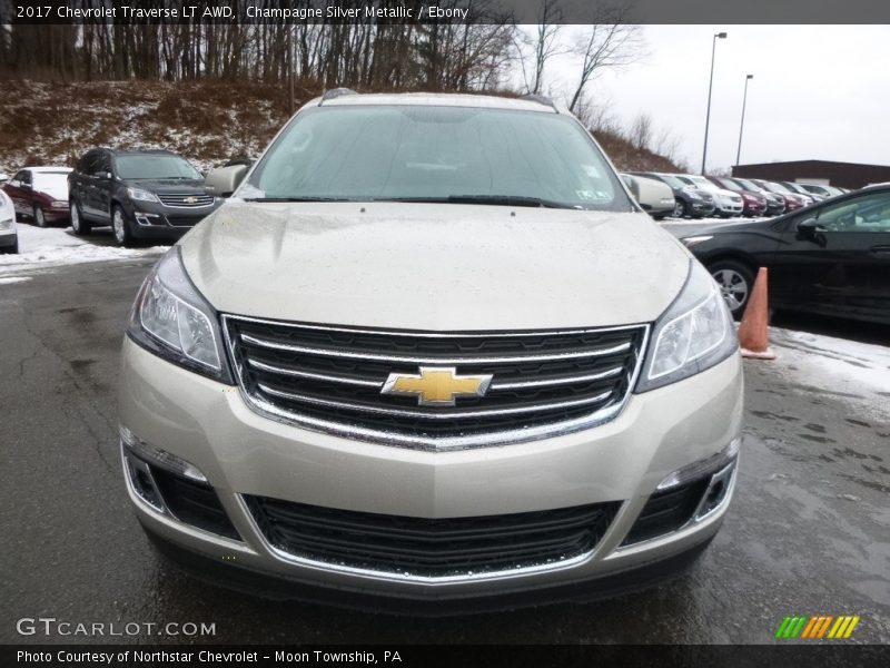 Champagne Silver Metallic / Ebony 2017 Chevrolet Traverse LT AWD