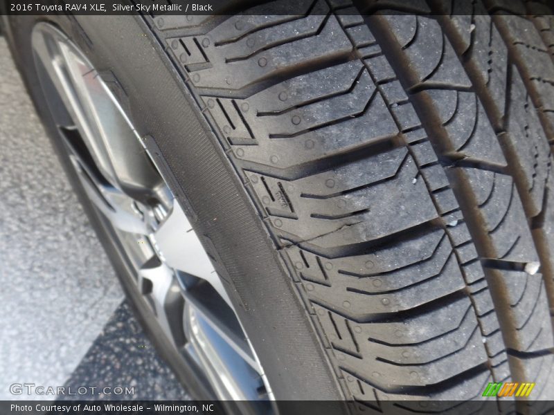 Silver Sky Metallic / Black 2016 Toyota RAV4 XLE