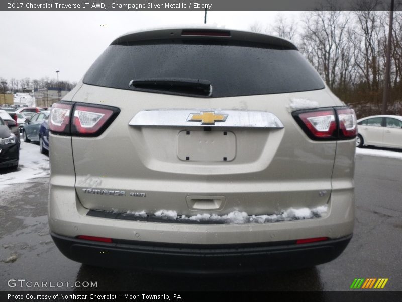 Champagne Silver Metallic / Ebony 2017 Chevrolet Traverse LT AWD