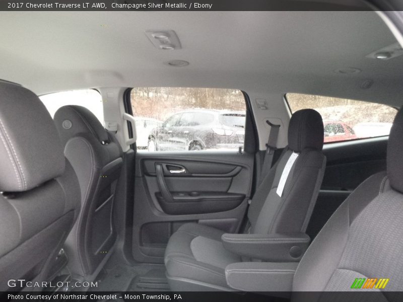 Champagne Silver Metallic / Ebony 2017 Chevrolet Traverse LT AWD