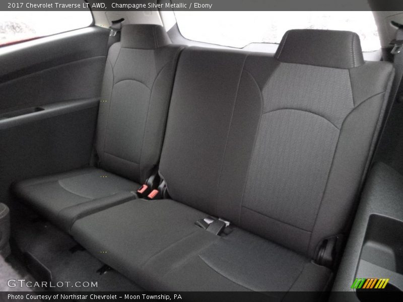 Champagne Silver Metallic / Ebony 2017 Chevrolet Traverse LT AWD