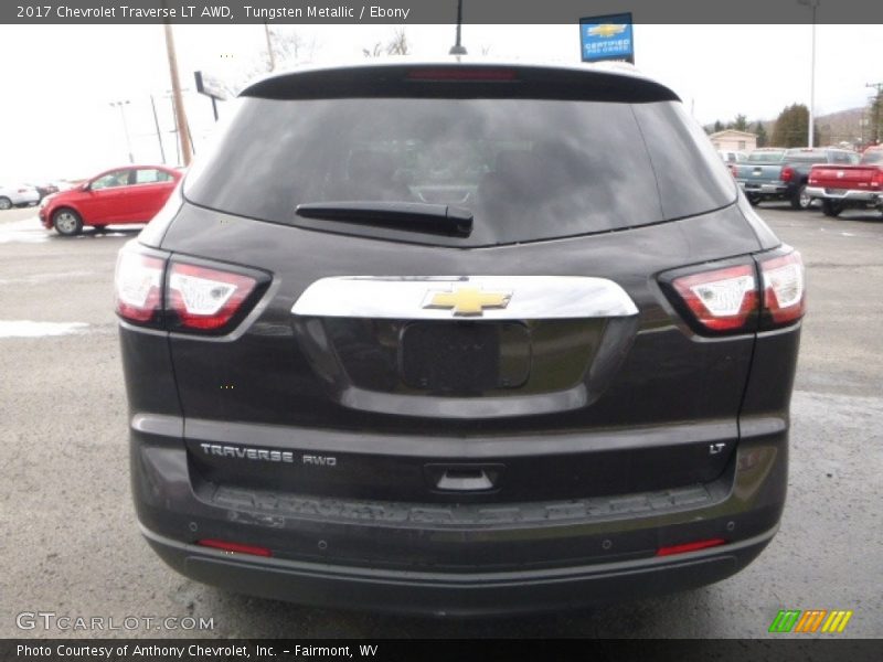 Tungsten Metallic / Ebony 2017 Chevrolet Traverse LT AWD