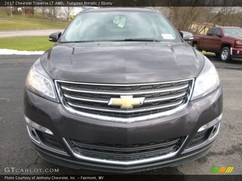 Tungsten Metallic / Ebony 2017 Chevrolet Traverse LT AWD