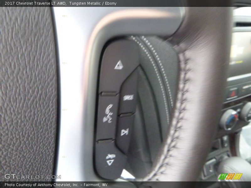 Tungsten Metallic / Ebony 2017 Chevrolet Traverse LT AWD