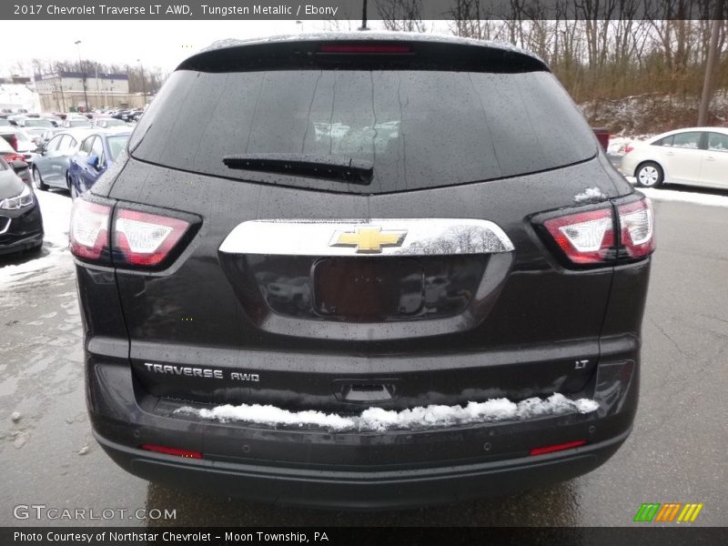 Tungsten Metallic / Ebony 2017 Chevrolet Traverse LT AWD