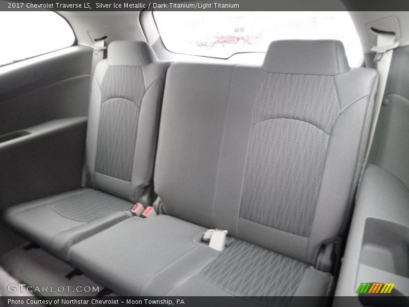 Silver Ice Metallic / Dark Titanium/Light Titanium 2017 Chevrolet Traverse LS