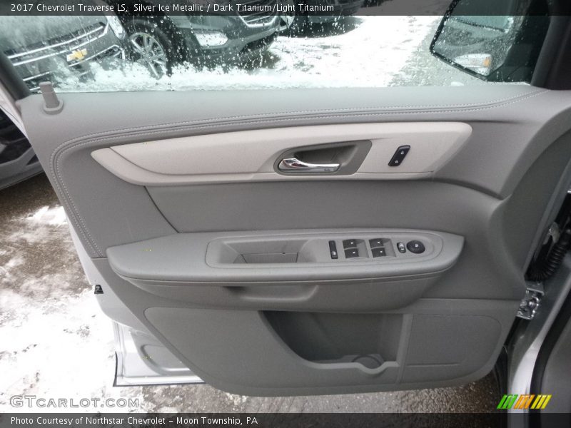 Silver Ice Metallic / Dark Titanium/Light Titanium 2017 Chevrolet Traverse LS