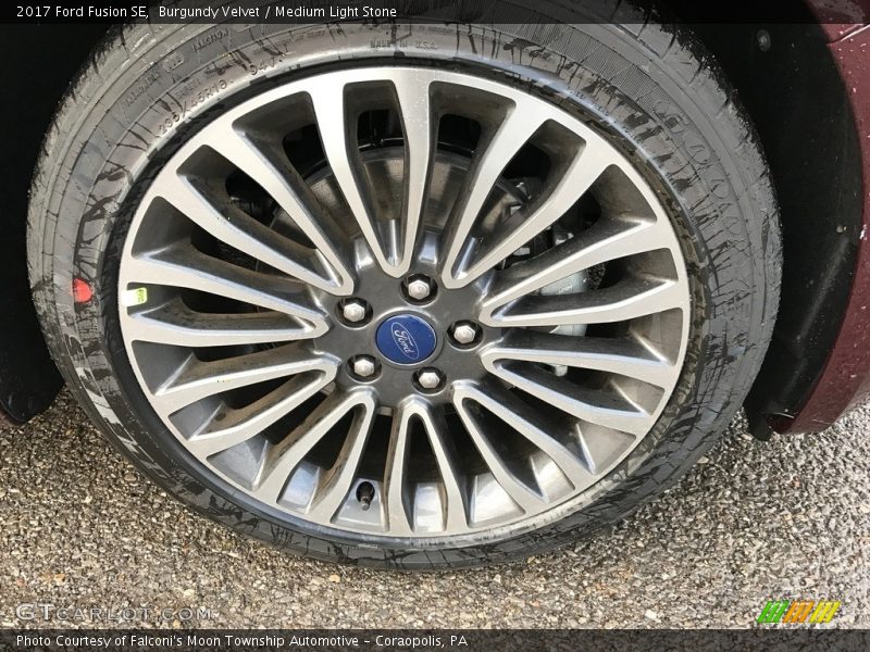 Burgundy Velvet / Medium Light Stone 2017 Ford Fusion SE