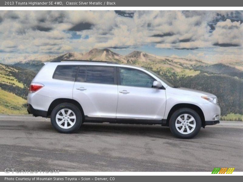 Classic Silver Metallic / Black 2013 Toyota Highlander SE 4WD