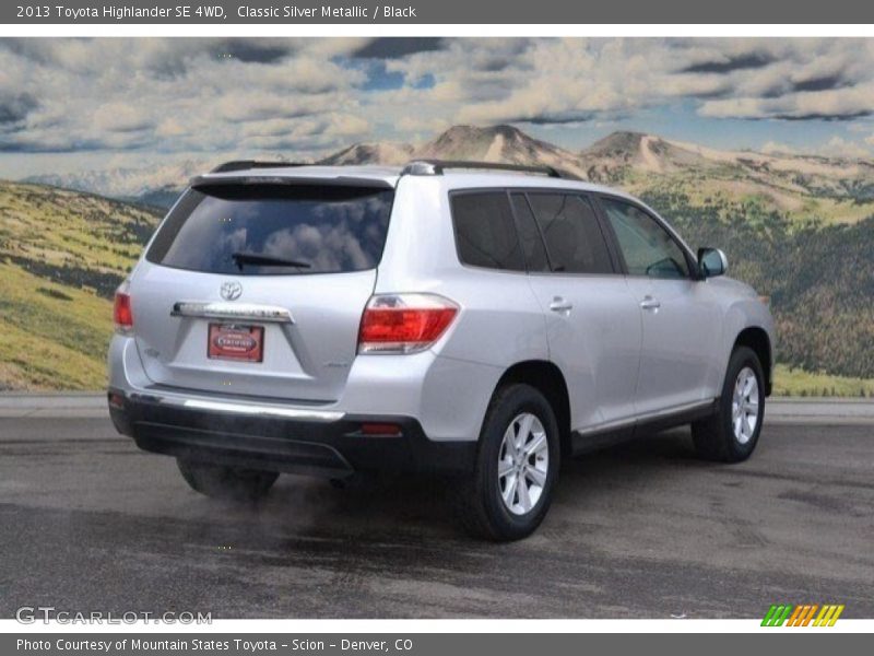 Classic Silver Metallic / Black 2013 Toyota Highlander SE 4WD