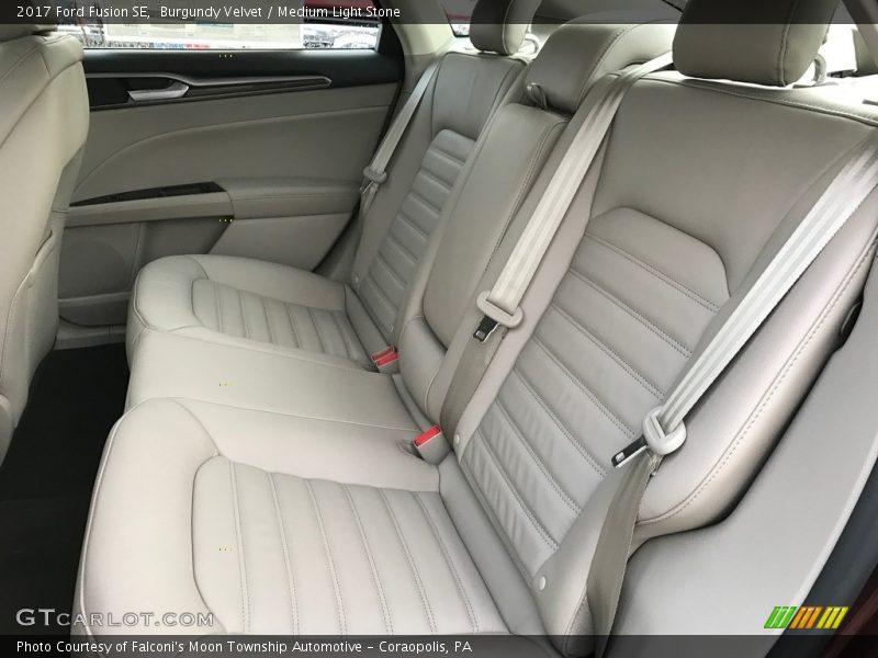Burgundy Velvet / Medium Light Stone 2017 Ford Fusion SE