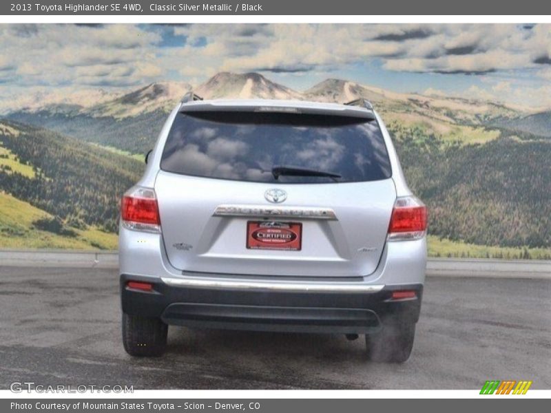 Classic Silver Metallic / Black 2013 Toyota Highlander SE 4WD