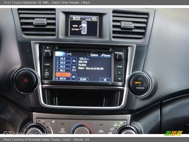 Classic Silver Metallic / Black 2013 Toyota Highlander SE 4WD