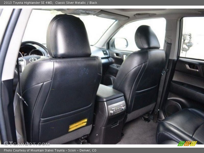 Classic Silver Metallic / Black 2013 Toyota Highlander SE 4WD