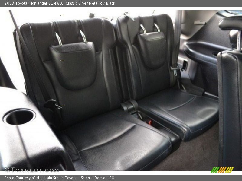 Classic Silver Metallic / Black 2013 Toyota Highlander SE 4WD