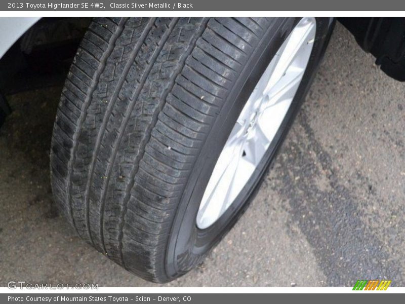 Classic Silver Metallic / Black 2013 Toyota Highlander SE 4WD