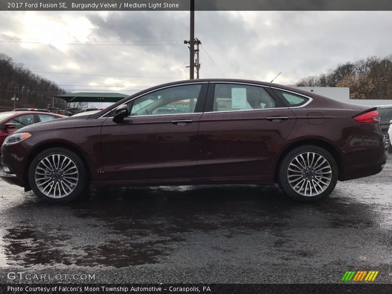 Burgundy Velvet / Medium Light Stone 2017 Ford Fusion SE