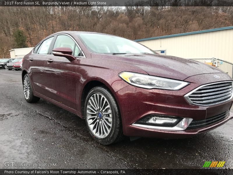 Burgundy Velvet / Medium Light Stone 2017 Ford Fusion SE