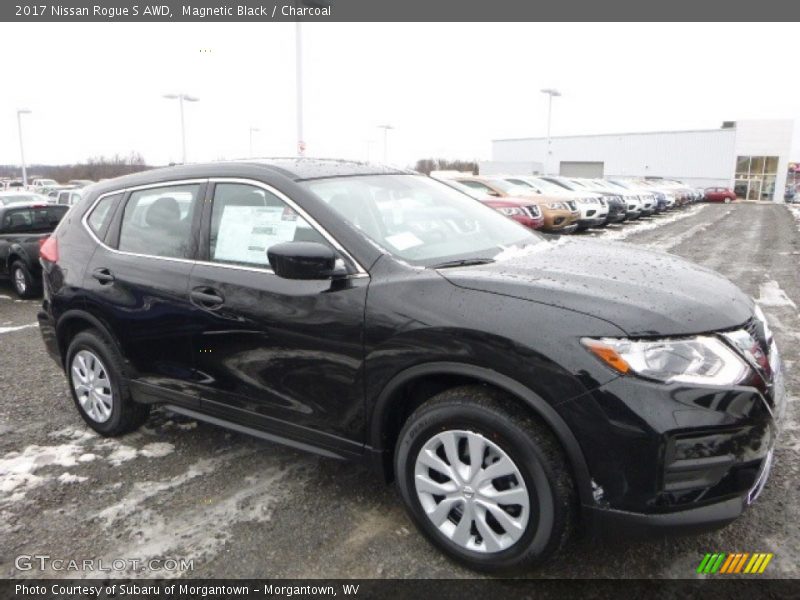 Magnetic Black / Charcoal 2017 Nissan Rogue S AWD