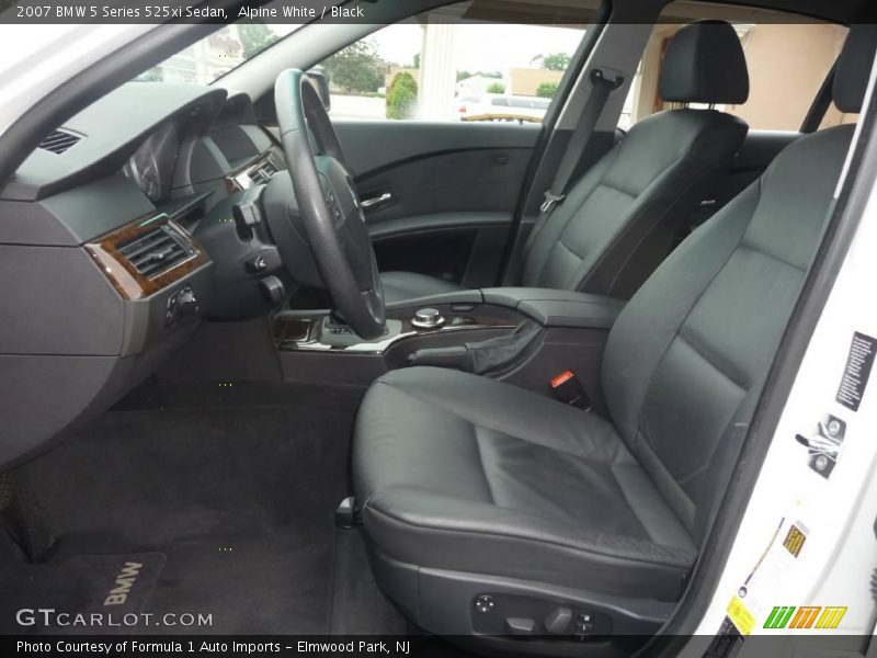Alpine White / Black 2007 BMW 5 Series 525xi Sedan