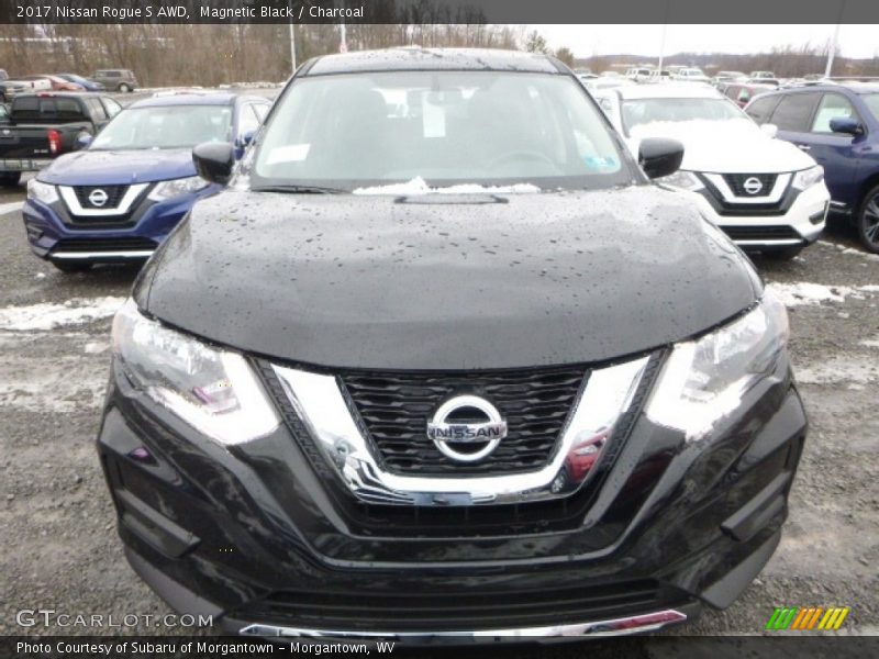 Magnetic Black / Charcoal 2017 Nissan Rogue S AWD
