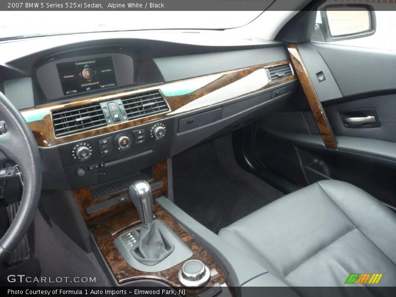 Alpine White / Black 2007 BMW 5 Series 525xi Sedan