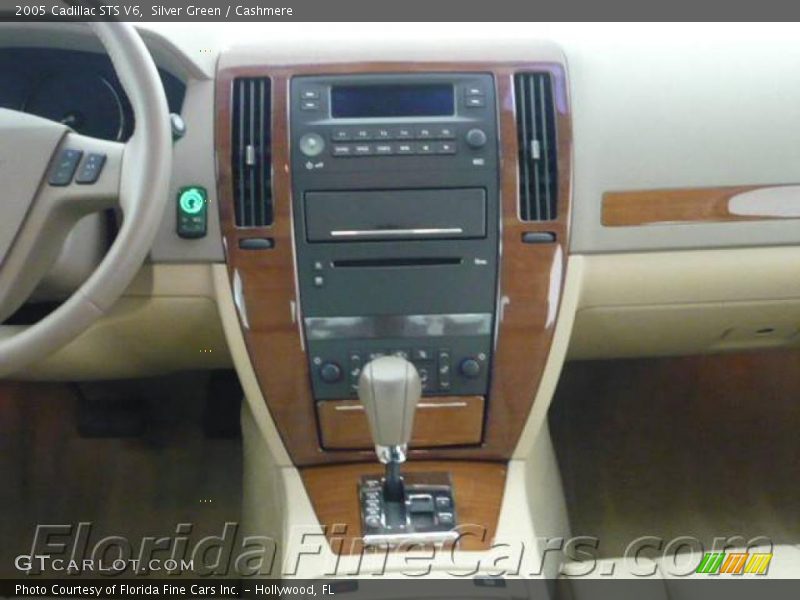 Silver Green / Cashmere 2005 Cadillac STS V6