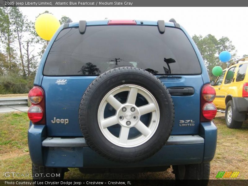 Atlantic Blue Pearlcoat / Medium Slate Gray 2005 Jeep Liberty Limited