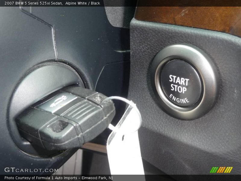 Alpine White / Black 2007 BMW 5 Series 525xi Sedan