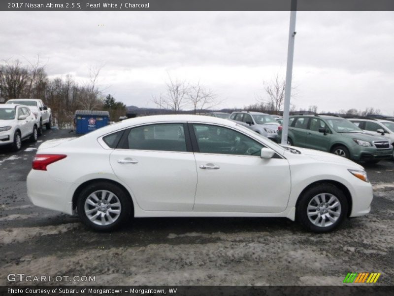 Pearl White / Charcoal 2017 Nissan Altima 2.5 S