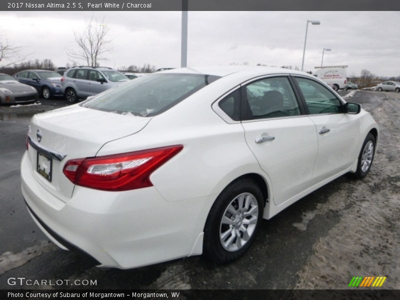 Pearl White / Charcoal 2017 Nissan Altima 2.5 S