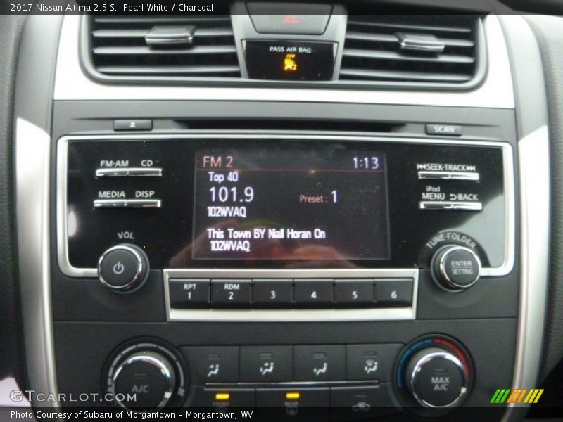 Pearl White / Charcoal 2017 Nissan Altima 2.5 S