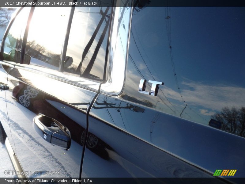 Black / Jet Black 2017 Chevrolet Suburban LT 4WD
