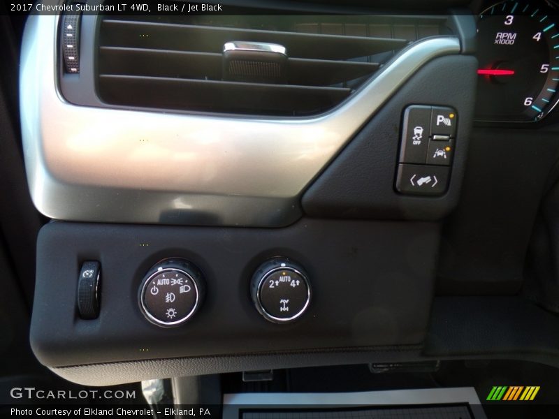 Black / Jet Black 2017 Chevrolet Suburban LT 4WD