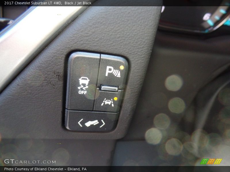 Black / Jet Black 2017 Chevrolet Suburban LT 4WD