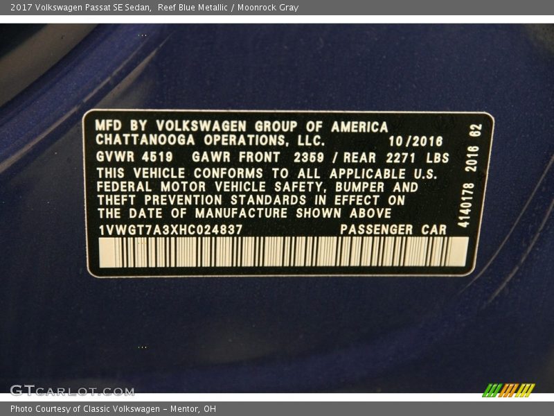 Reef Blue Metallic / Moonrock Gray 2017 Volkswagen Passat SE Sedan