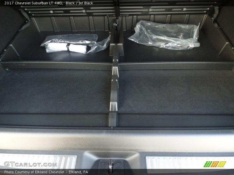 Black / Jet Black 2017 Chevrolet Suburban LT 4WD