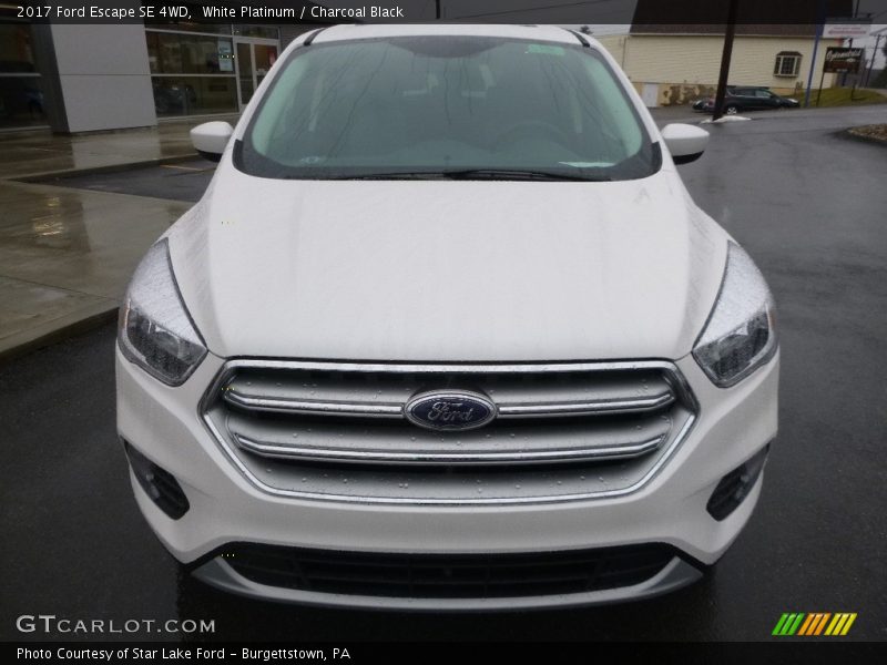 White Platinum / Charcoal Black 2017 Ford Escape SE 4WD
