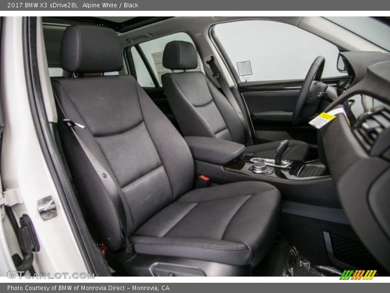 Alpine White / Black 2017 BMW X3 sDrive28i