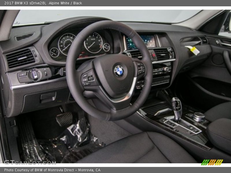 Alpine White / Black 2017 BMW X3 sDrive28i