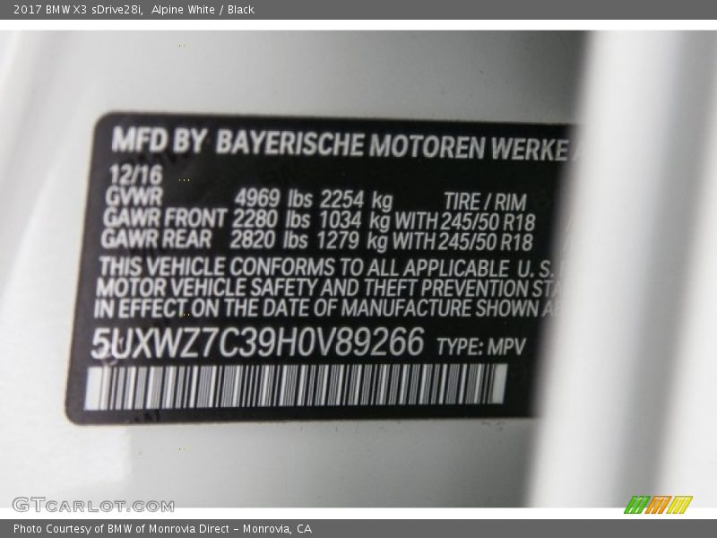 Alpine White / Black 2017 BMW X3 sDrive28i