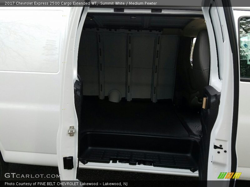 Summit White / Medium Pewter 2017 Chevrolet Express 2500 Cargo Extended WT