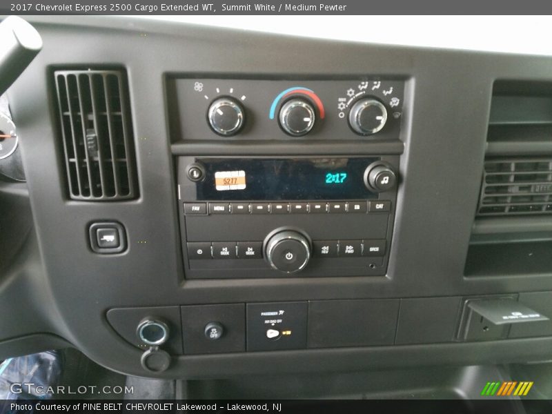 Summit White / Medium Pewter 2017 Chevrolet Express 2500 Cargo Extended WT