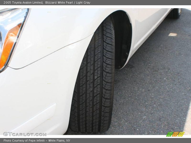 Blizzard White Pearl / Light Gray 2005 Toyota Avalon Limited