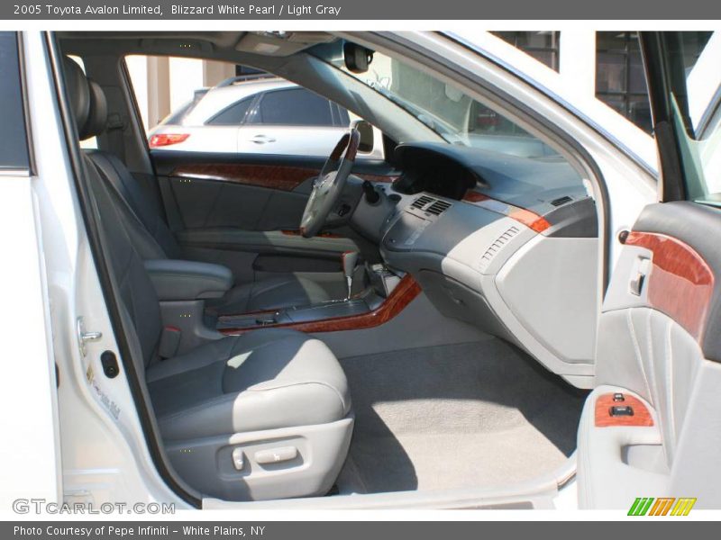 Blizzard White Pearl / Light Gray 2005 Toyota Avalon Limited