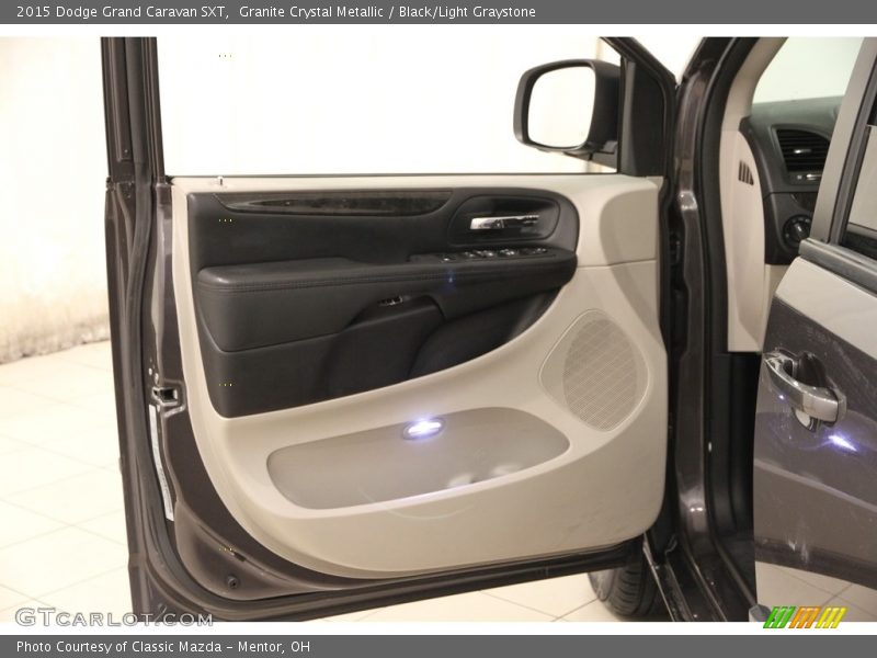 Granite Crystal Metallic / Black/Light Graystone 2015 Dodge Grand Caravan SXT