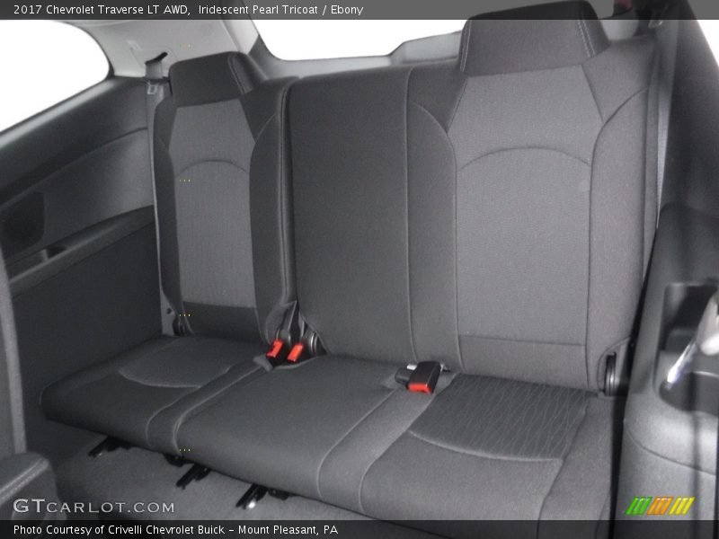 Iridescent Pearl Tricoat / Ebony 2017 Chevrolet Traverse LT AWD