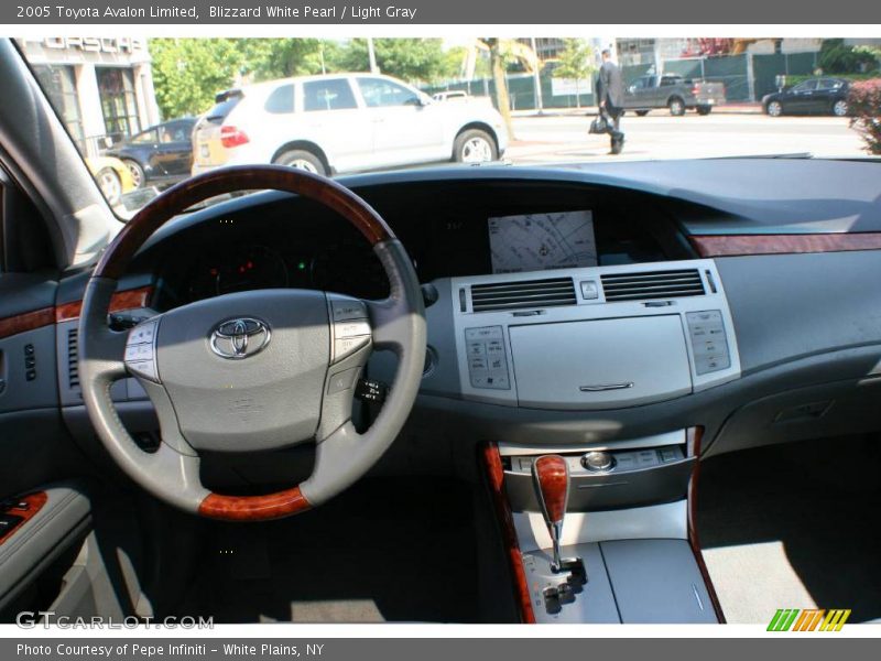 Blizzard White Pearl / Light Gray 2005 Toyota Avalon Limited