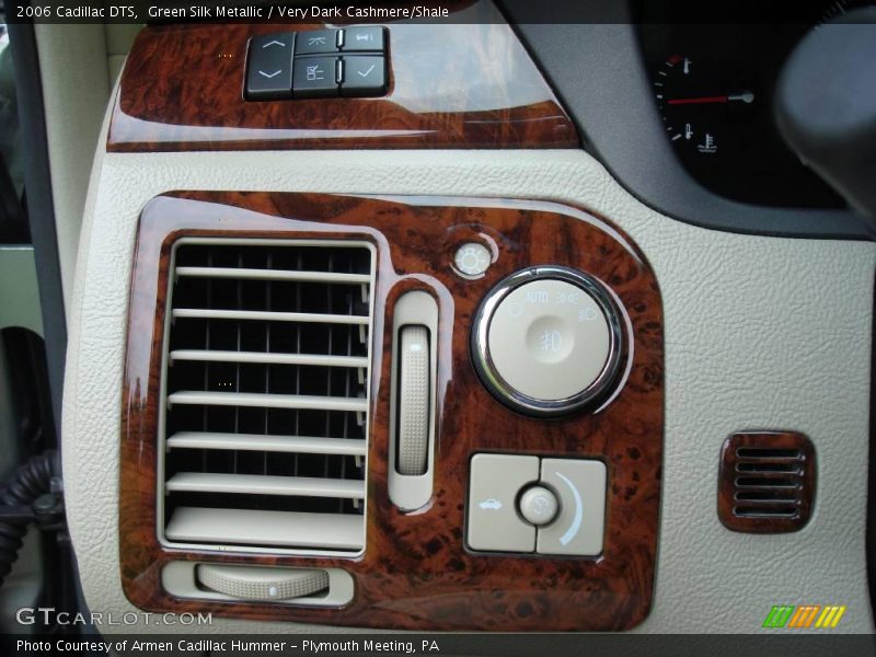 Green Silk Metallic / Very Dark Cashmere/Shale 2006 Cadillac DTS