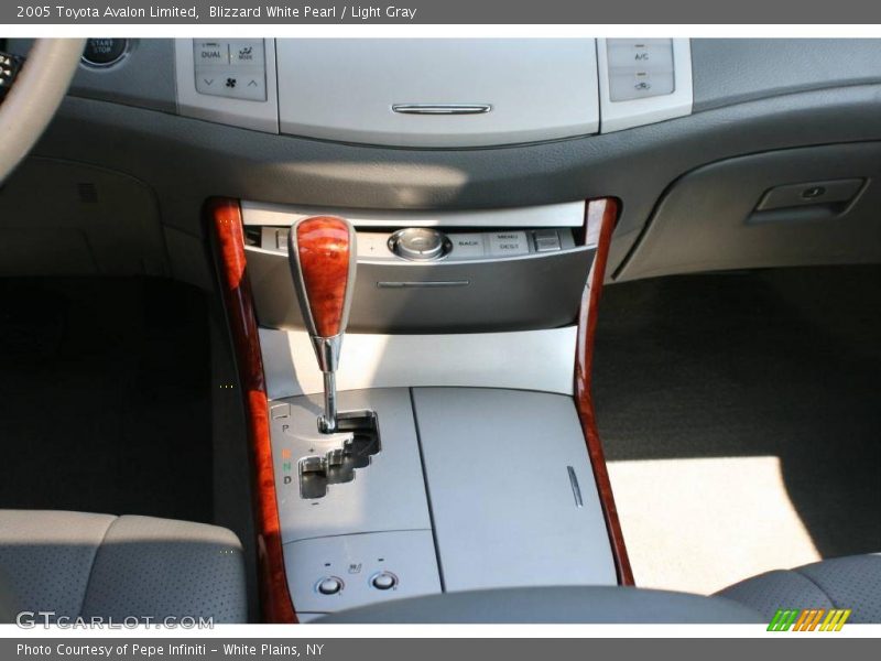 Blizzard White Pearl / Light Gray 2005 Toyota Avalon Limited